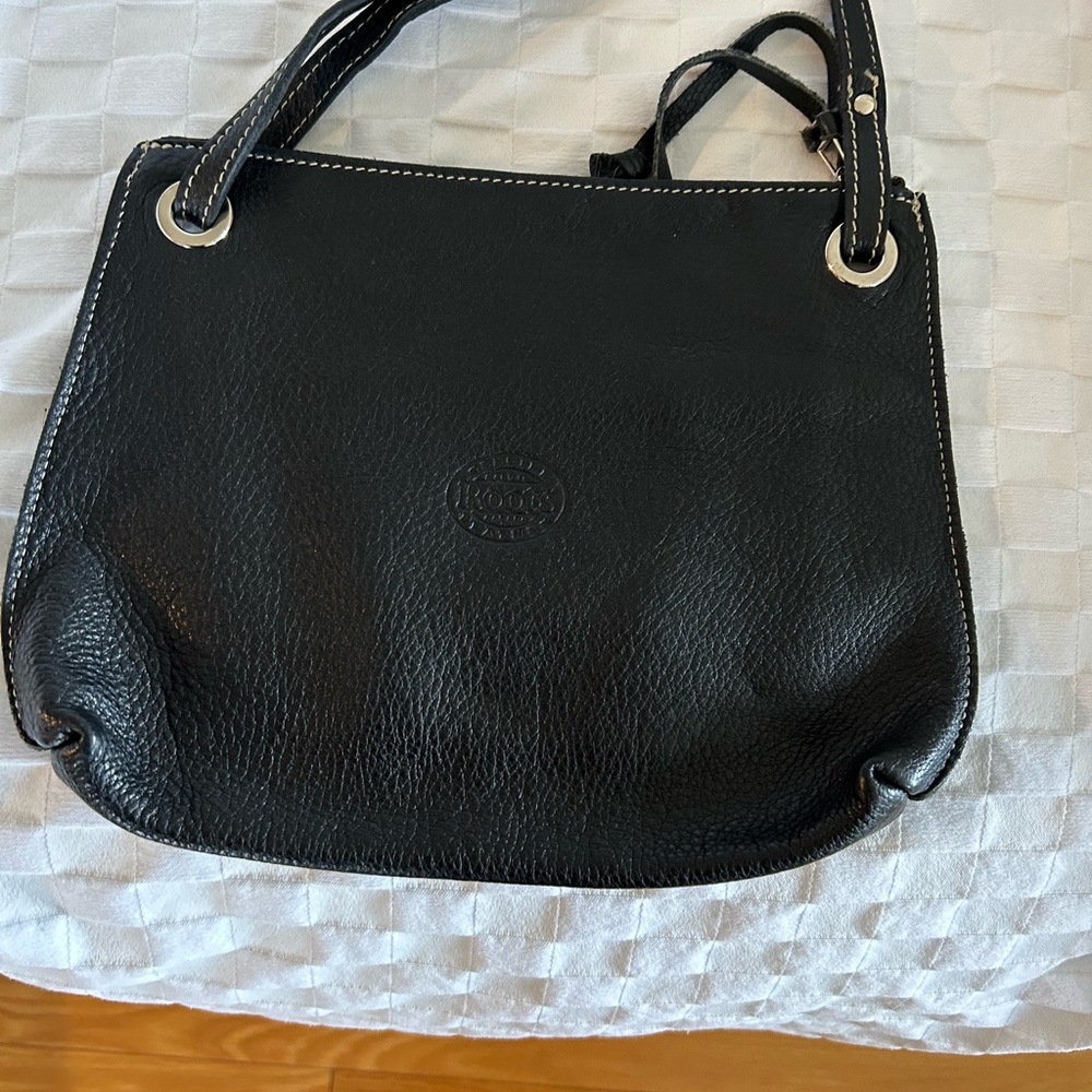 Roots Eddie Black Leather Crossbody Bag  Silver Hardware. back zipper pocket.